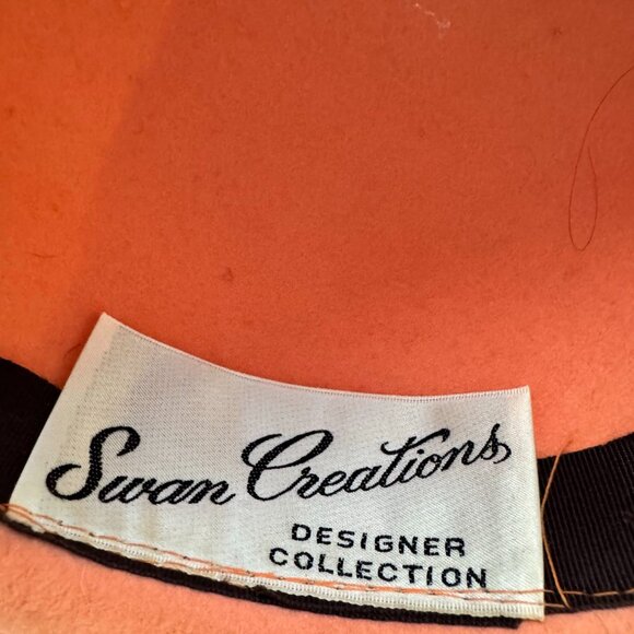 Swan Creations Vintage Peach DoeSkin Felt Derby Hat w/ Sculpted Brim & Bow - Picture 6 of 6